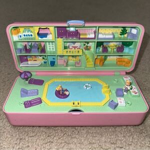 Vintage Polly Pocket Blue Bird 1989 Pool Party storage house🐚🌸